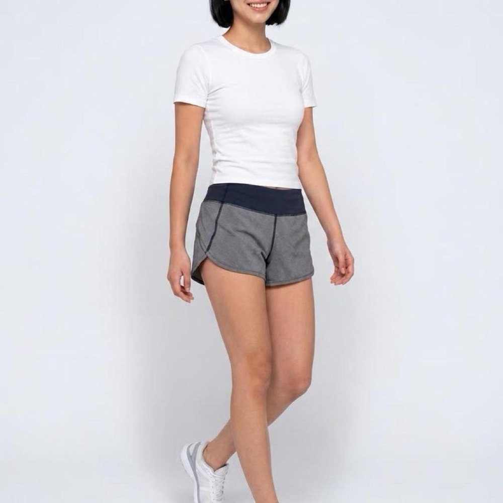 Lululemon Speed Up Short Heathered Grey Navy Waistband Size 2